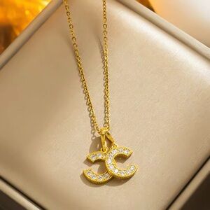 Gold Pendant Necklace